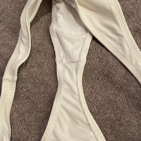 White Ribbed Bikini - Picture 3 of 6